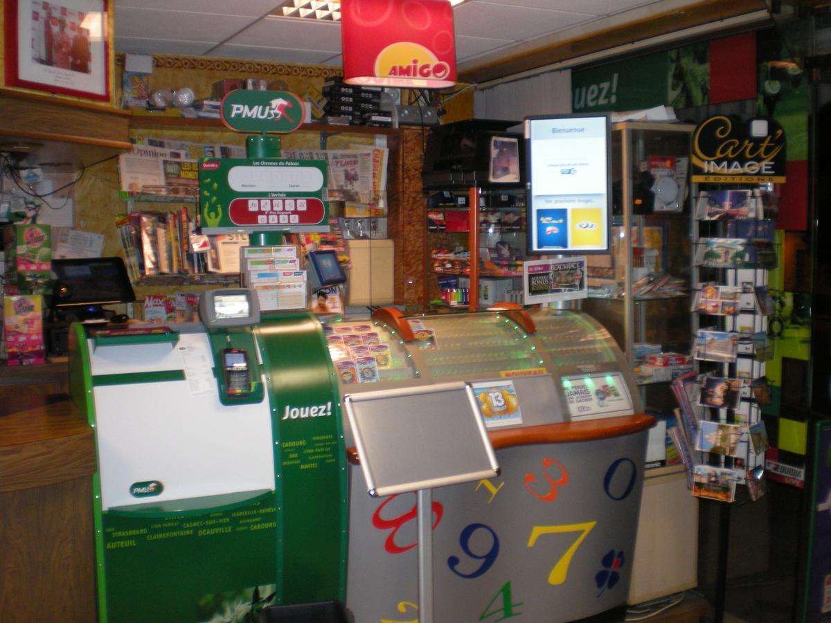 Hotel Dg Méry-sur-Oise Esterno foto